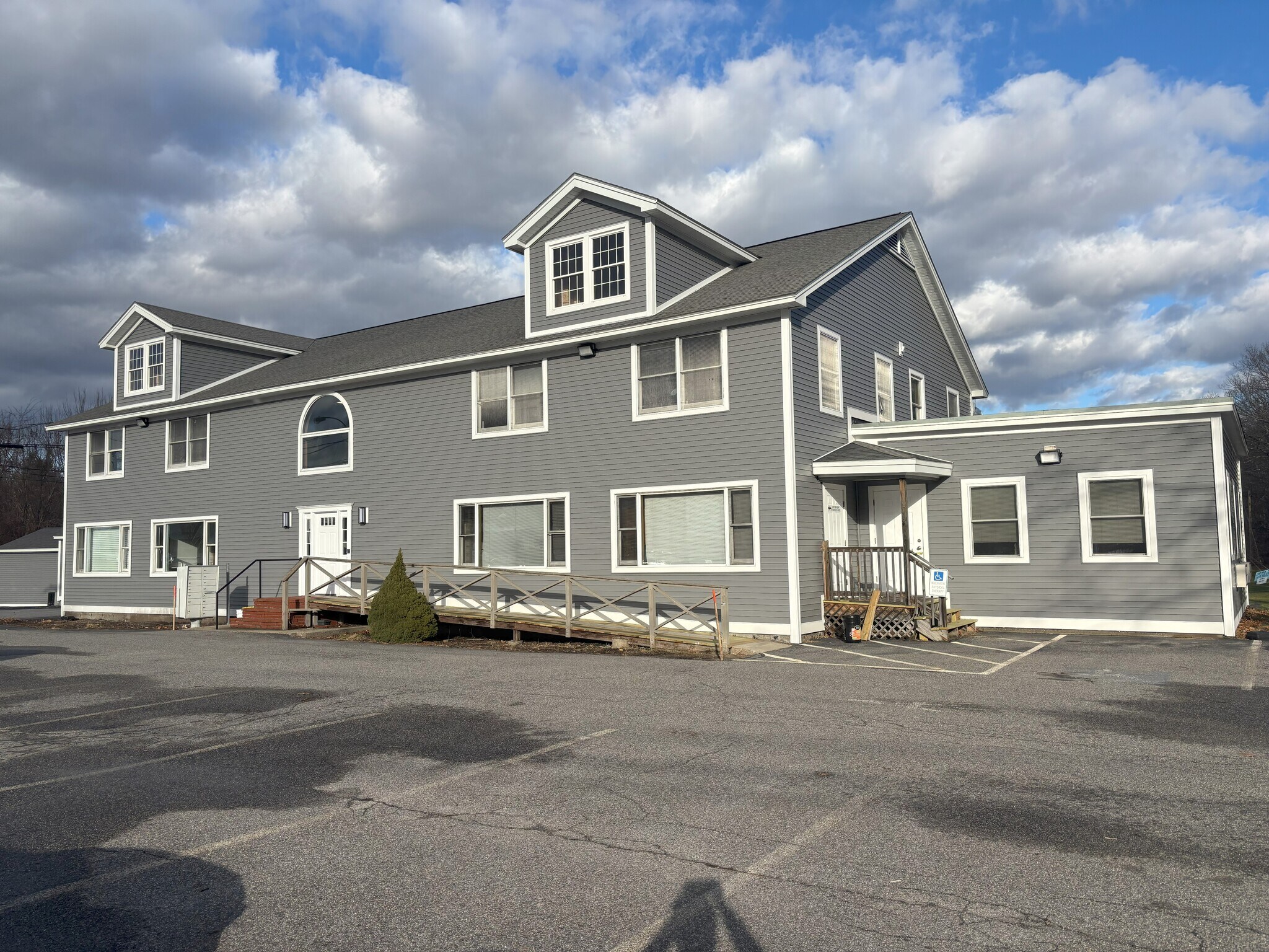 23 Bridgton Rd, Westbrook, ME à louer Photo de l’immeuble– Image 1 sur 8
