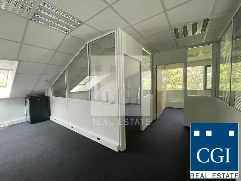 Bureau dans Eybens à louer - Photo intérieure – Image 2 sur 5