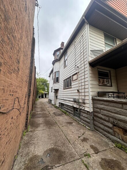 Value -Add 17 units with 24% Cap rate portefeuille de 3 biens à vendre sur LoopNet.fr - Photo de l’immeuble – Image 3 sur 17