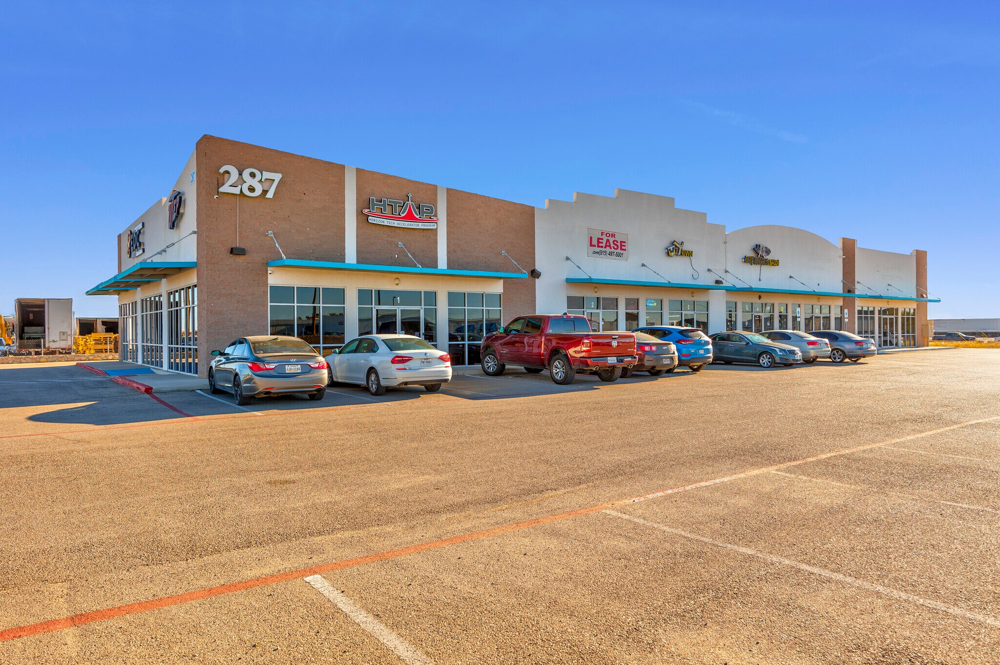 287 S Darrington Rd, Horizon City, TX à louer Photo principale– Image 1 sur 13