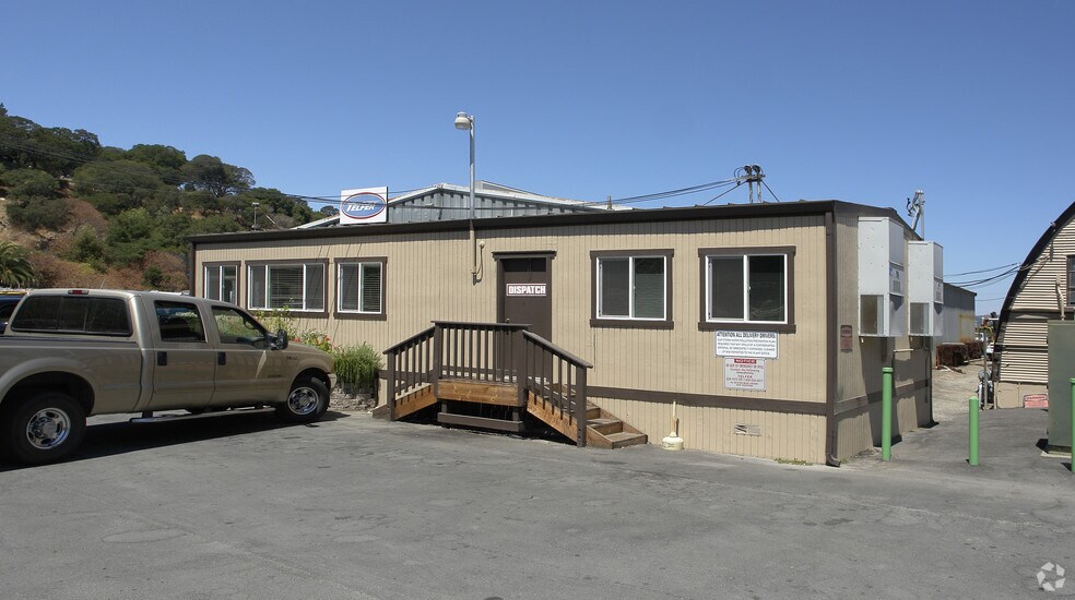 211 Foster St, Martinez, CA à louer - Photo de l’immeuble – Image 3 sur 3