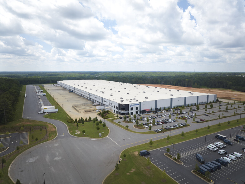 2145 Anvil Block Rd, Ellenwood, GA à louer - Photo de l’immeuble – Image 2 sur 6