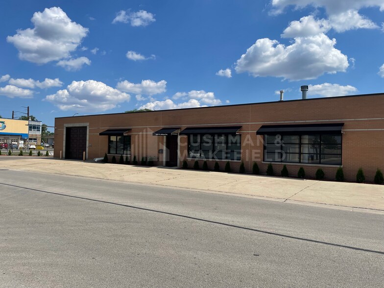 3200 W Le Moyne Ave, Stone Park, IL à louer - Photo de l’immeuble – Image 3 sur 20