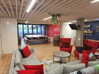 Plus de détails pour 11-23 Downham Rd, Londres - Bureau à louer