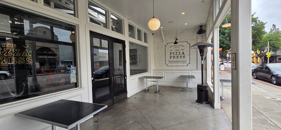 155 N Glassell St, Orange, CA à vendre - Photo de l’immeuble – Image 3 sur 12