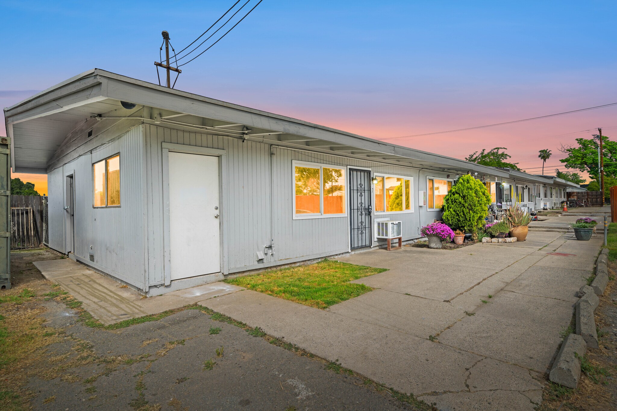 2605 Albatross Way, Sacramento, CA à vendre Photo de l’immeuble– Image 1 sur 61