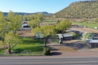 Plus de détails pour 972 S Main St, Prineville, OR - Local d’activités à vendre