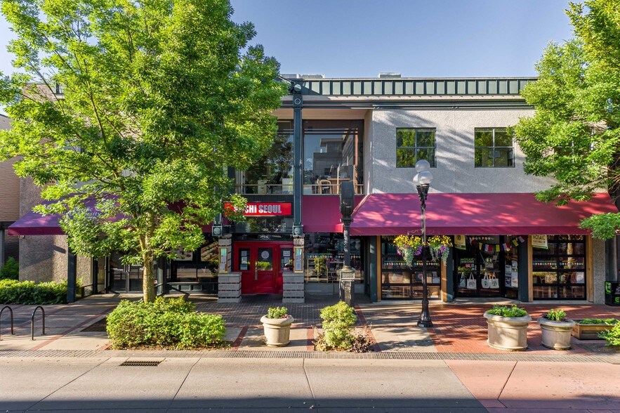 30 E Broadway, Eugene, OR à louer - Photo de l’immeuble – Image 2 sur 57