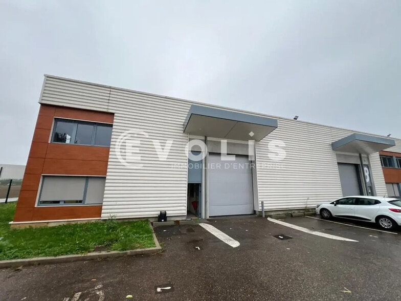 1 Rue Galilée, Saint-Priest à louer - Photo de l’immeuble – Image 1 sur 27