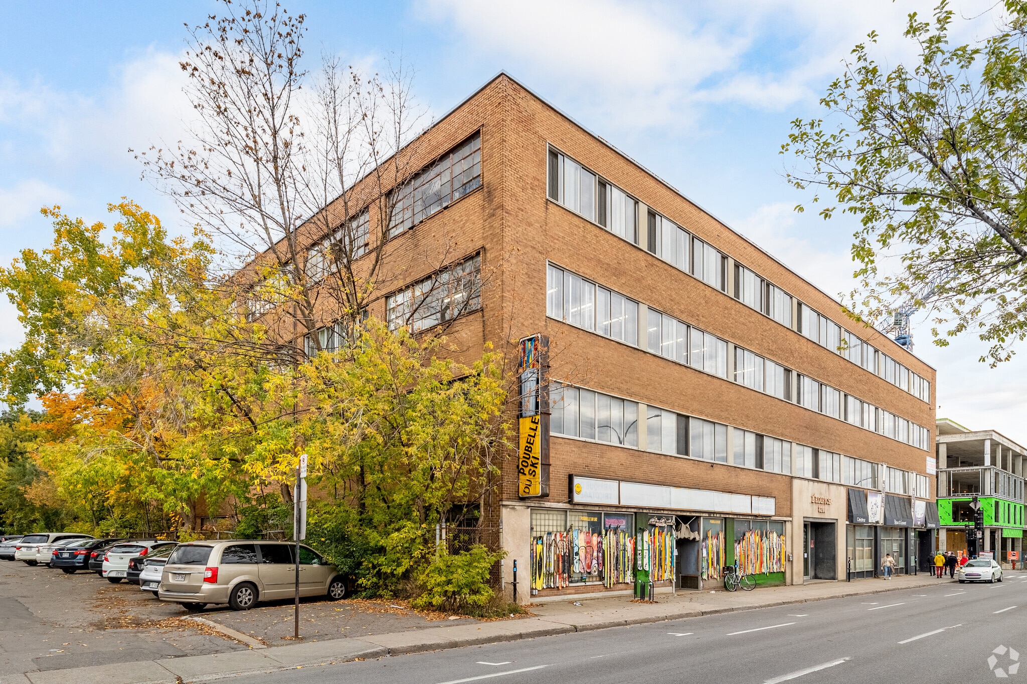 8278-8290 Boul Saint-Laurent, Montréal, QC à louer Photo principale– Image 1 sur 7