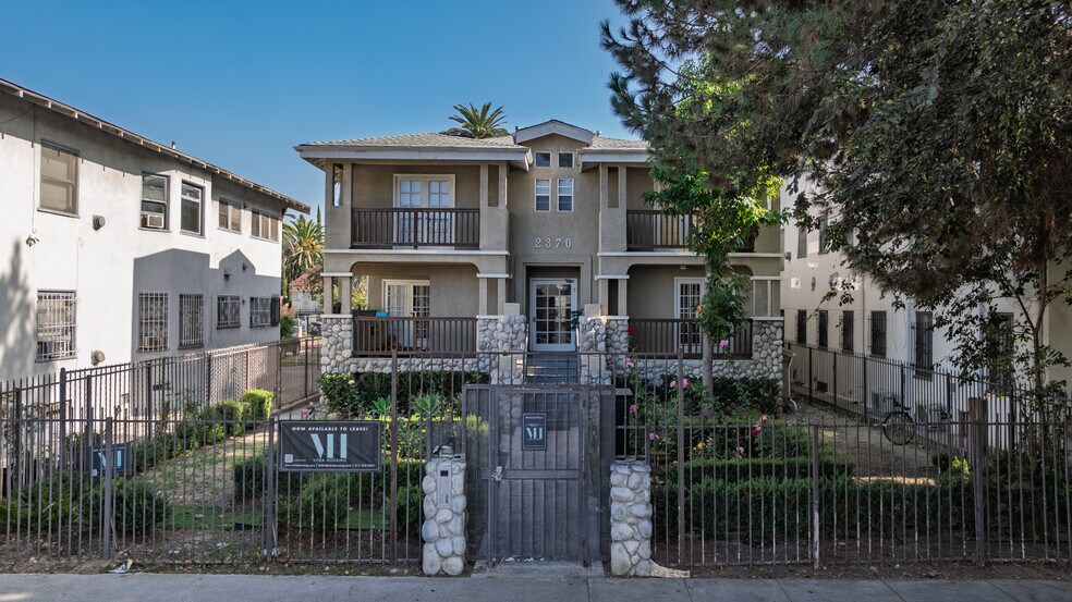 2370 Portland St, Los Angeles, CA à vendre - Photo de l’immeuble – Image 3 sur 21