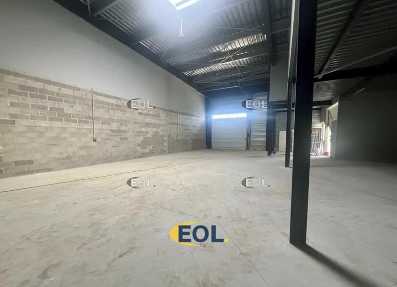 Industriel/Logistique dans Villeneuve-sous-Dammartin à louer - Photo de l’immeuble – Image 3 sur 4