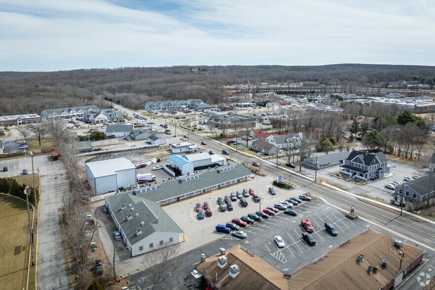 131 Boston Post Rd, East Lyme, CT à louer - Aérien – Image 2 sur 52