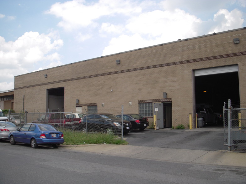 5010 Creston St, Hyattsville, MD à louer - Photo de l’immeuble – Image 3 sur 7