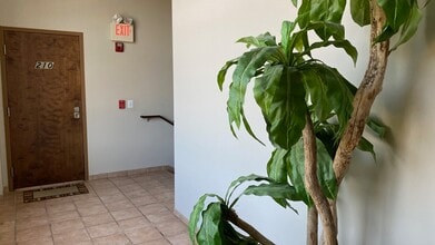 3311 N Berkeley Lake Rd NW, Berkeley Lake, GA à louer Photo intérieure– Image 1 sur 13