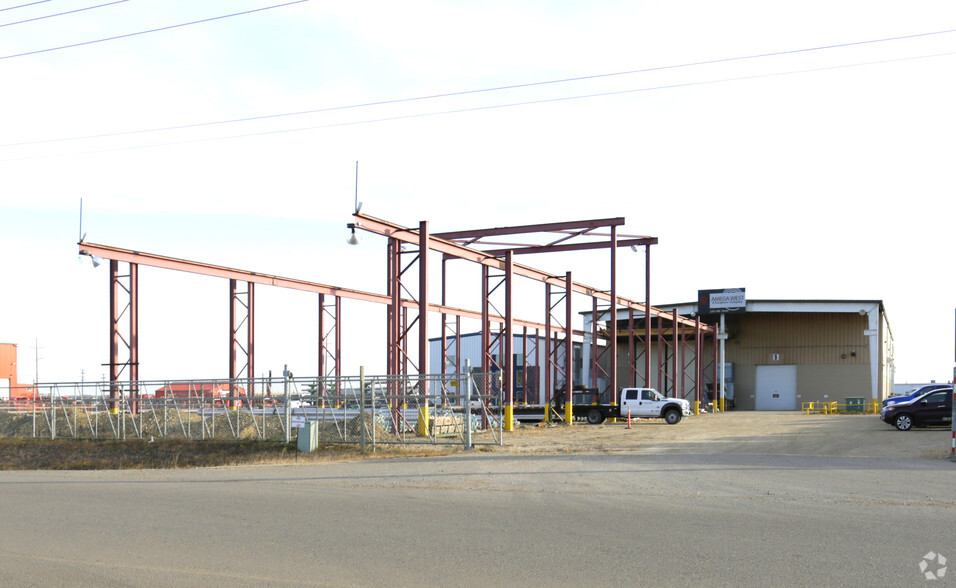 2201 8th St, Nisku, AB à louer - Photo de l’immeuble – Image 3 sur 6