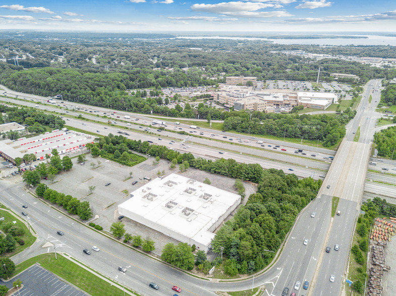 14603 Telegraph Rd, Woodbridge, VA à louer - Photo de l’immeuble – Image 3 sur 6