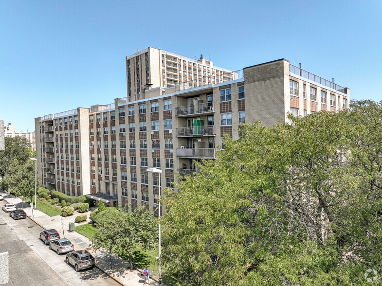 33 N Third Ave, Mount Vernon, NY à vendre - Photo principale – Image 1 sur 5