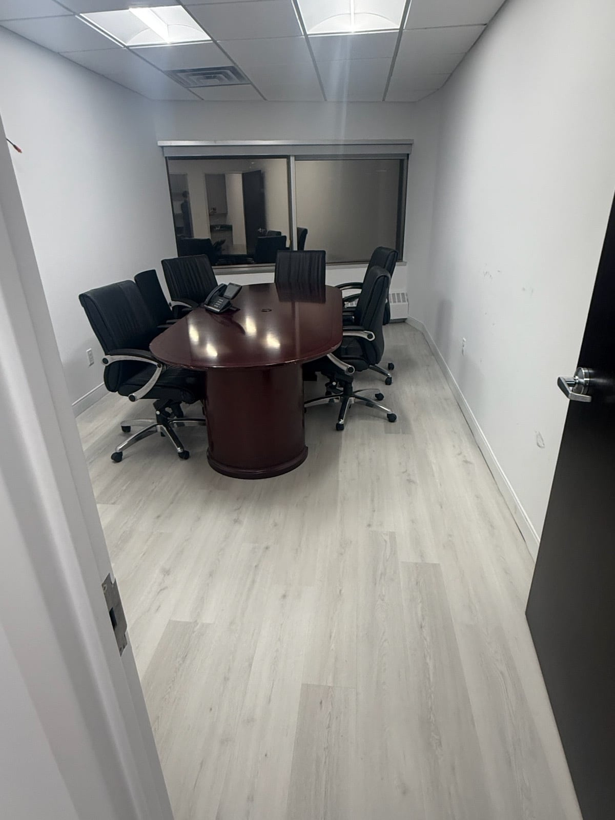 40 Cutter Mill Rd, Great Neck, NY à louer Photo intérieure– Image 1 sur 5