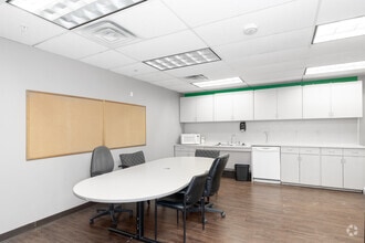 6070 Gateway Blvd E, El Paso, TX à louer Photo intérieure– Image 2 sur 5