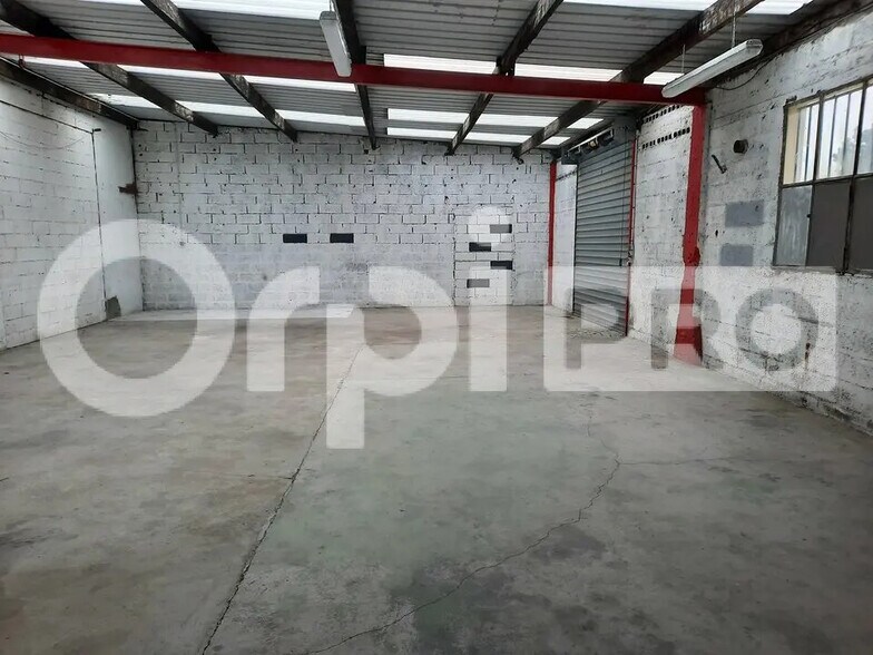 684 Rue Du Chevalleret, Pontpoint à louer - Photo de l’immeuble – Image 2 sur 7