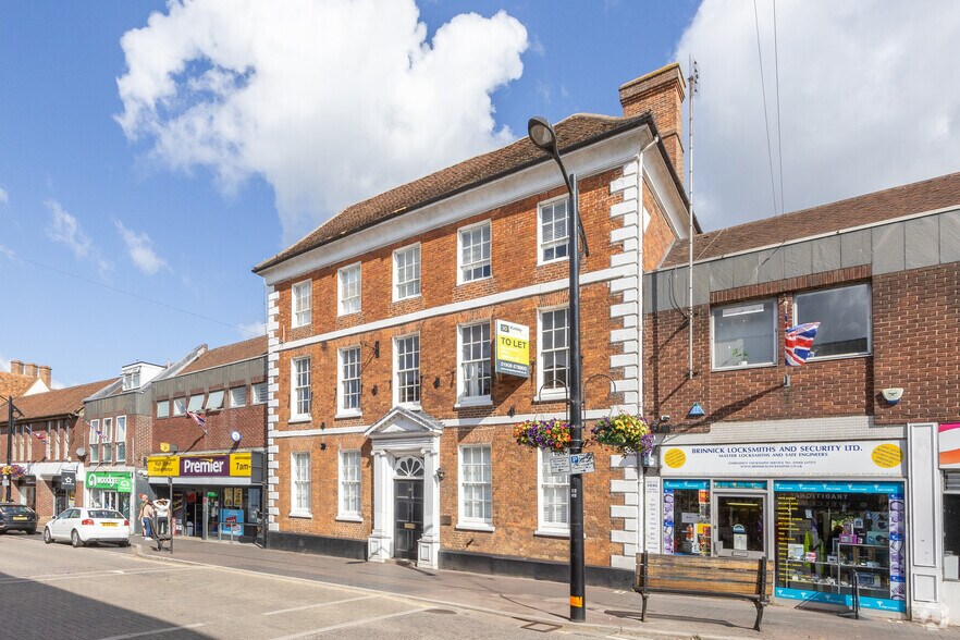 60 High St, Newport Pagnell à louer - Photo de l’immeuble – Image 3 sur 4