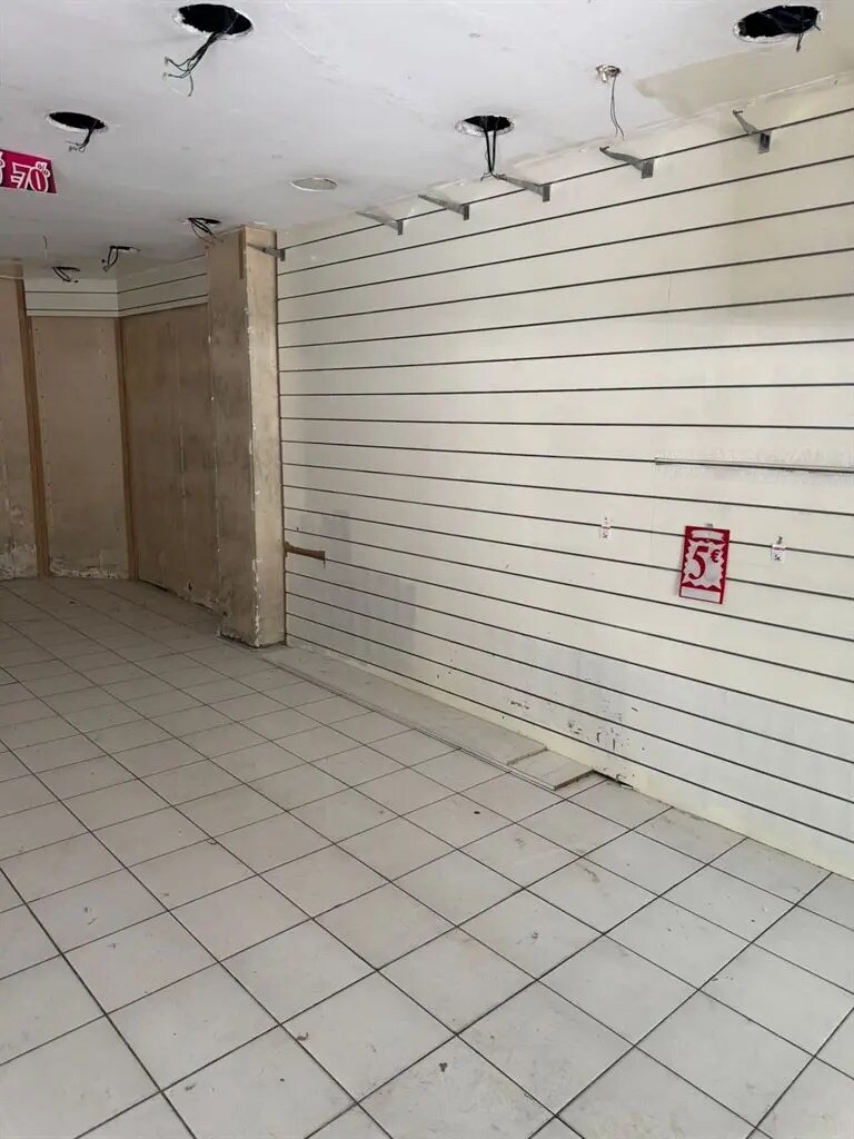 Local commercial dans Paris à louer Photo intérieure– Image 1 sur 6
