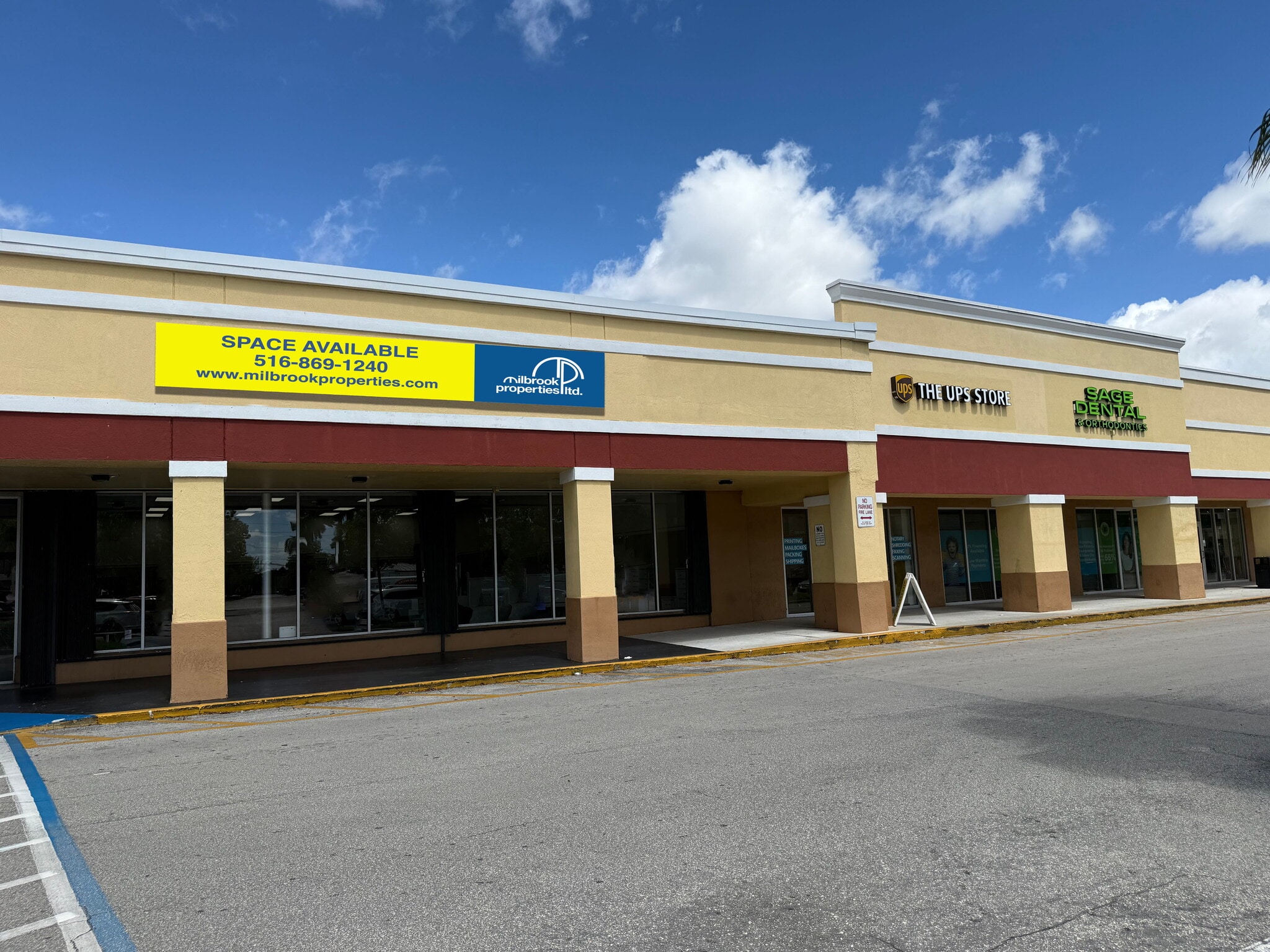 6805-7031 Taft St, Hollywood, FL à louer Photo intérieure– Image 1 sur 10