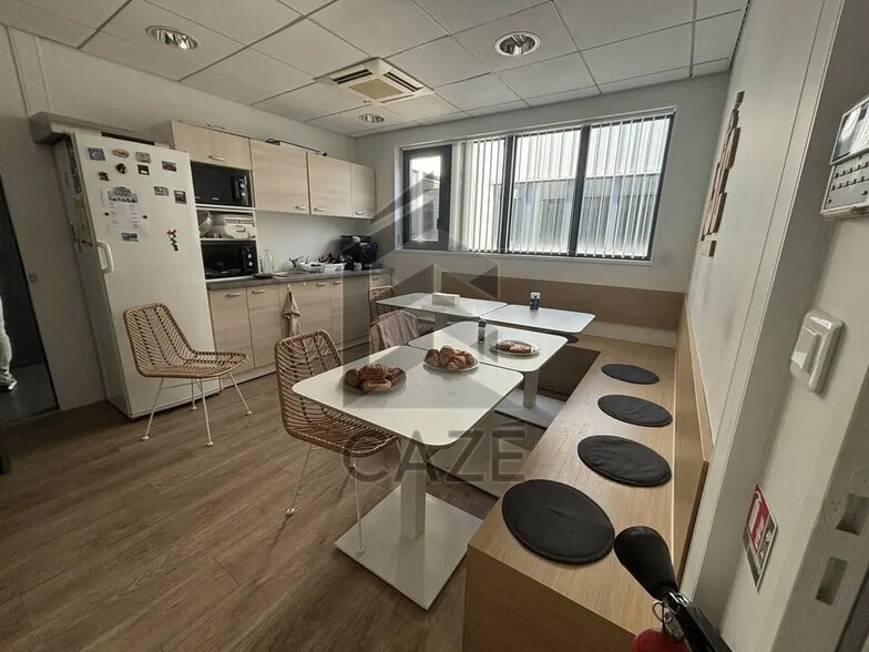 Bureau dans Mérignac à vendre - Photo de l’immeuble – Image 3 sur 6