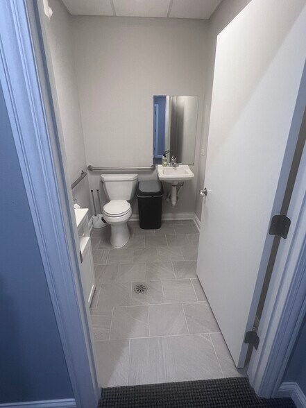 405 Illinois Ave, St Charles, IL à louer - Photo intérieure – Image 3 sur 9