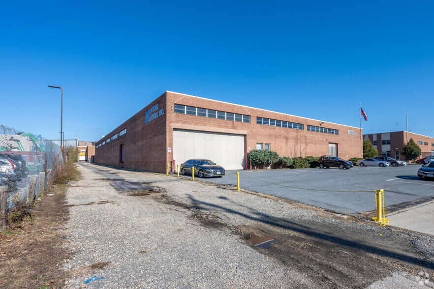 4900 Frolich Ln, Hyattsville, MD à vendre - Photo de l’immeuble – Image 3 sur 33