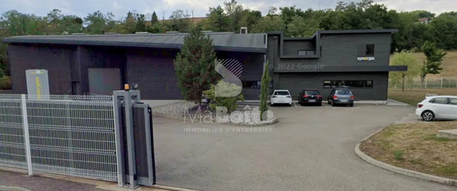 Local d'activités dans Le Chambon-Feugerolles à vendre Photo de l’immeuble– Image 1 sur 16