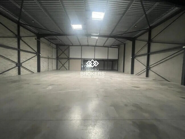 Plus de détails pour Industriel/Logistique à louer