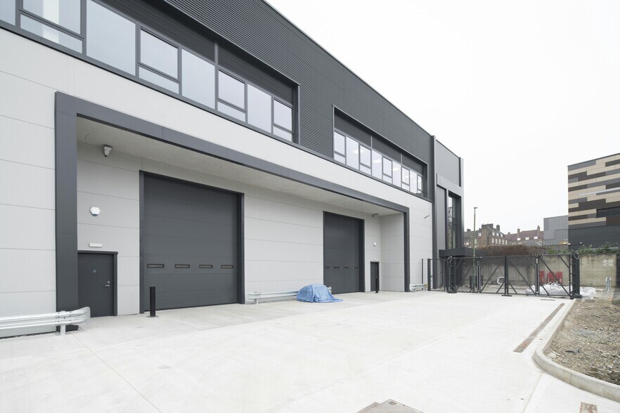 35 Pensbury Pl, Londres à louer - Photo de l’immeuble – Image 2 sur 8