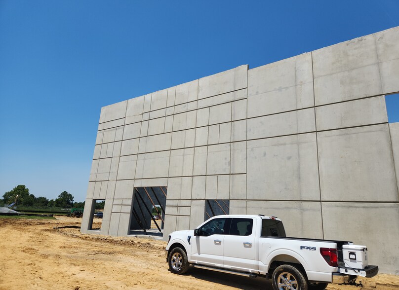 000 US-301 Hwy, Dunn, NC à louer - Photo de la construction – Image 2 sur 5
