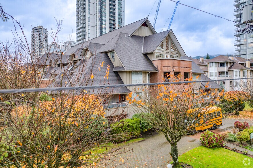 1154 Westwood St, Coquitlam, BC à vendre - Photo de l’immeuble – Image 3 sur 4