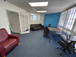 105 W Torrance Blvd, Redondo Beach, CA à louer Photo intérieure– Image 2 sur 5