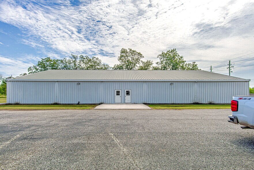 1719 Huffman-Eastgate Rd, Huffman, TX à vendre - Photo de l’immeuble – Image 2 sur 16