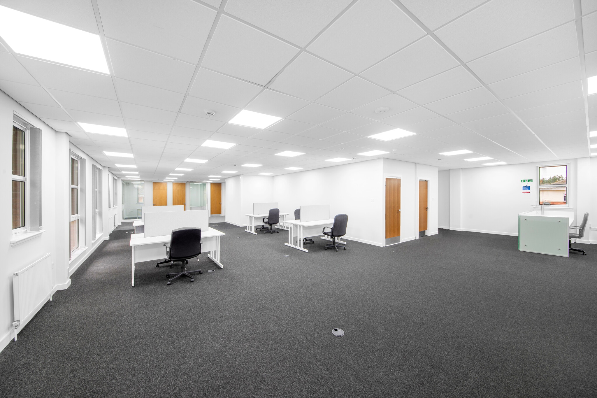 9 Deer Park Ave, Livingston à louer Photo intérieure– Image 1 sur 3