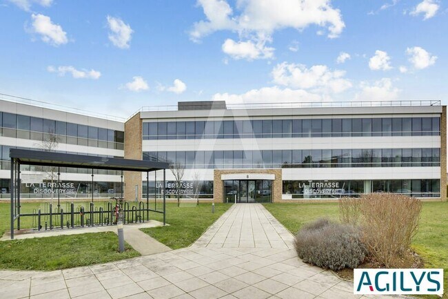 Plus de détails pour Route De L'orme, Saclay - Bureau à louer
