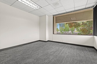 2151 Michelson Dr, Irvine, CA à louer Photo intérieure– Image 1 sur 5