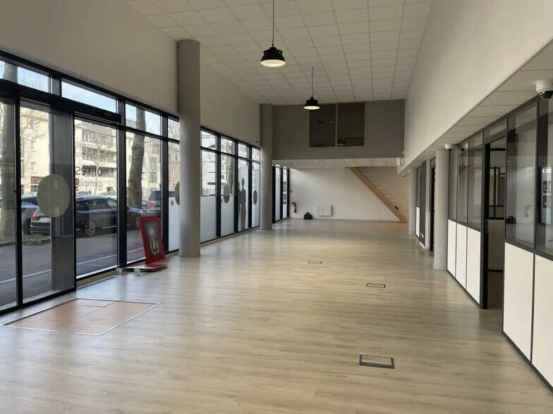 Local commercial dans Rouen à vendre - Photo de l’immeuble – Image 2 sur 5