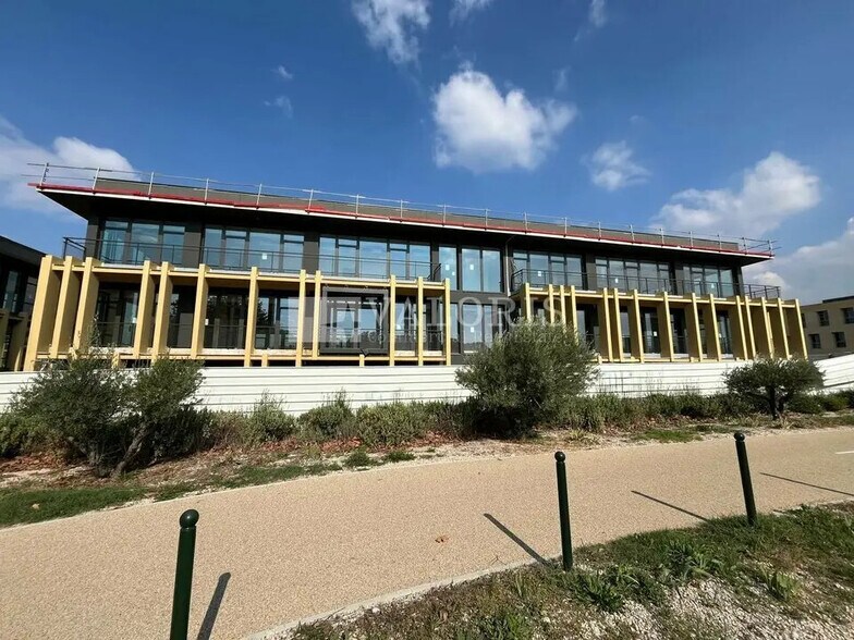 Bureau dans Aix-en-Provence à louer - Photo de l’immeuble – Image 2 sur 10