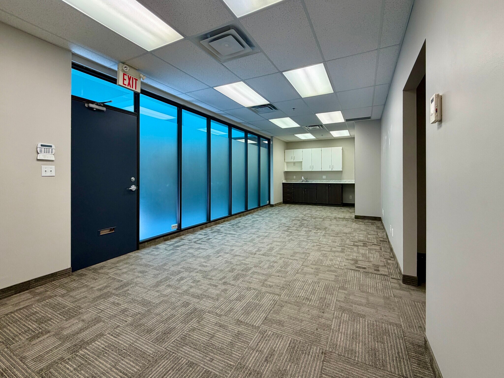 25 Valleywood Dr, Markham, ON à louer Photo intérieure– Image 1 sur 5