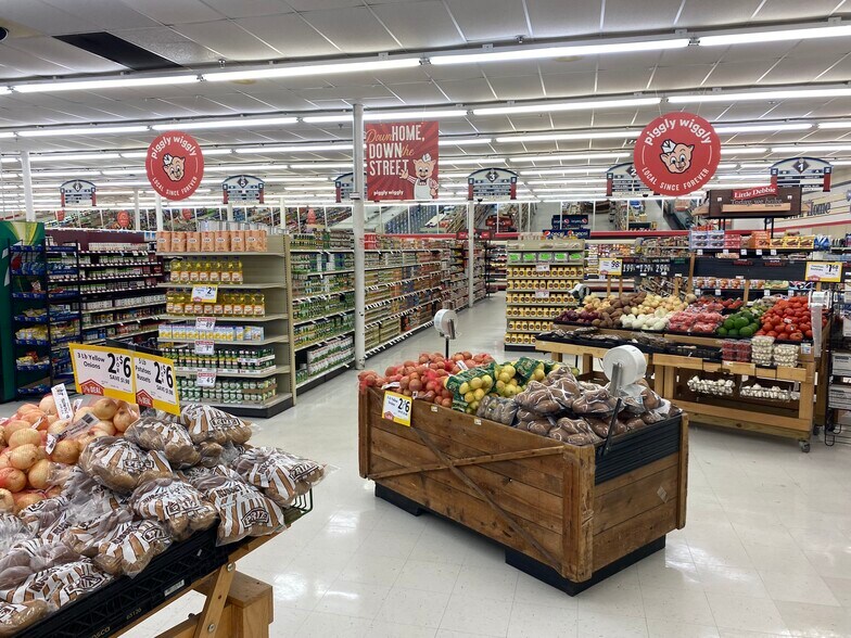 Piggly Wiggly Grocery Investment portefeuille de 7 biens à vendre sur LoopNet.fr - Photo de l’immeuble – Image 2 sur 33