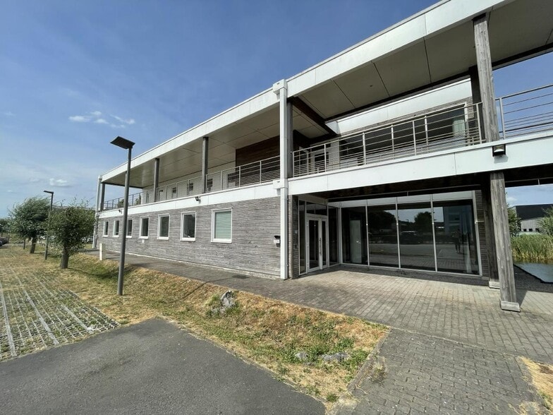 Bureau dans Sainghin-en-Mélantois à vendre - Photo de l’immeuble – Image 1 sur 12