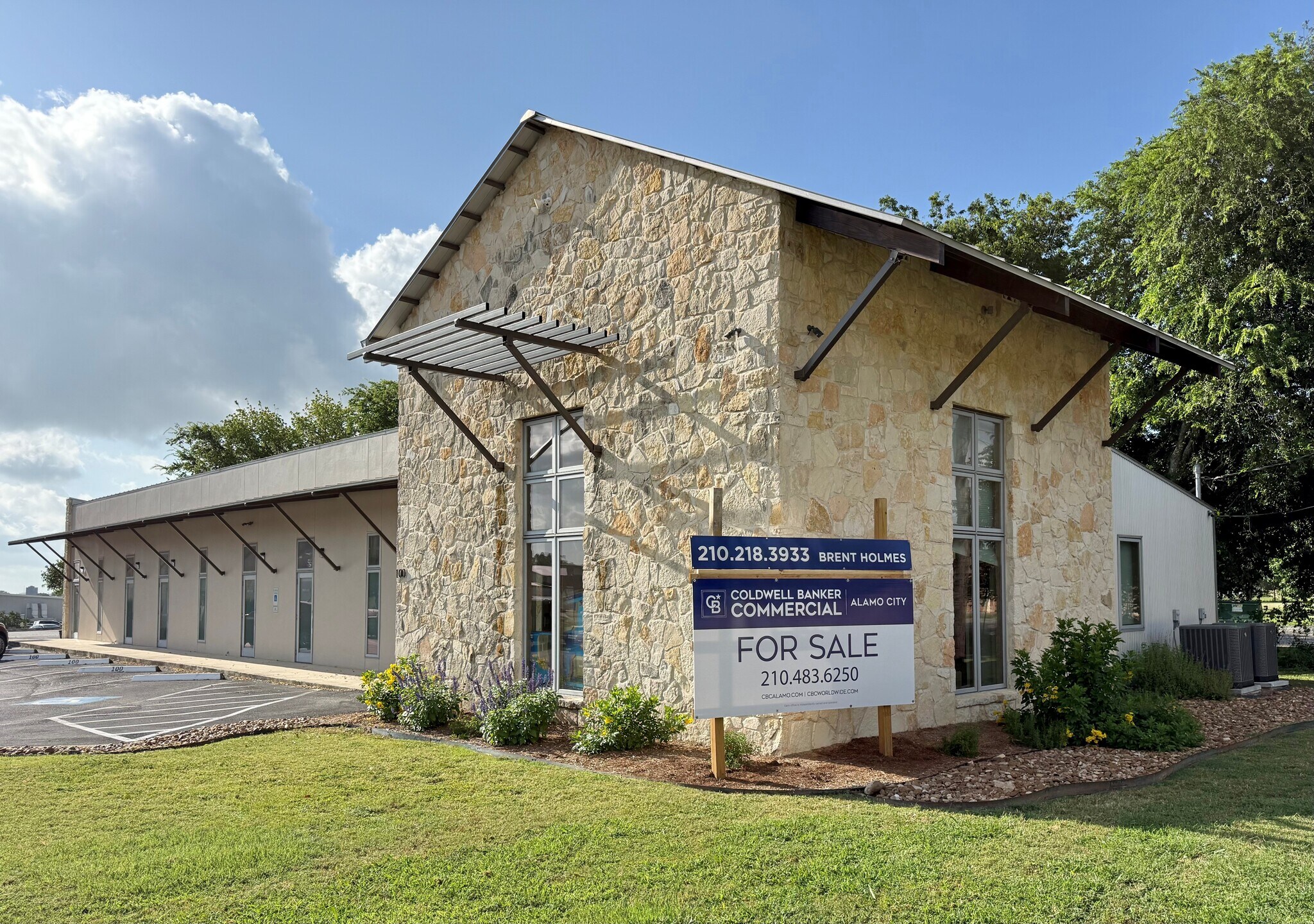 109 Enterprise Pky, Boerne, TX à vendre Photo de l’immeuble– Image 1 sur 6