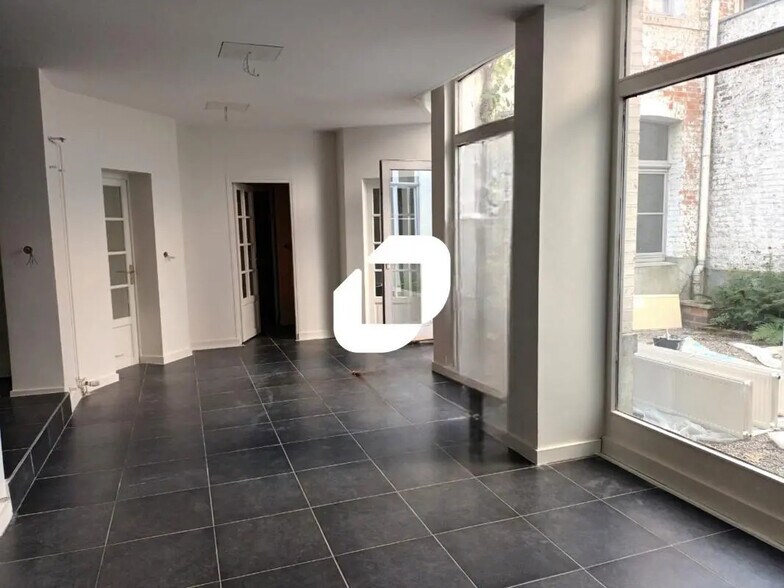 25 Rue Du Lieutenant Colpin, Lille à louer - Photo de l’immeuble – Image 3 sur 8