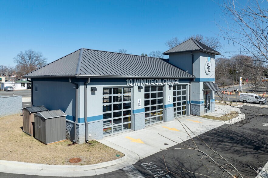 86 Broadview Ave, Warrenton, VA à louer - Photo de l’immeuble – Image 2 sur 7