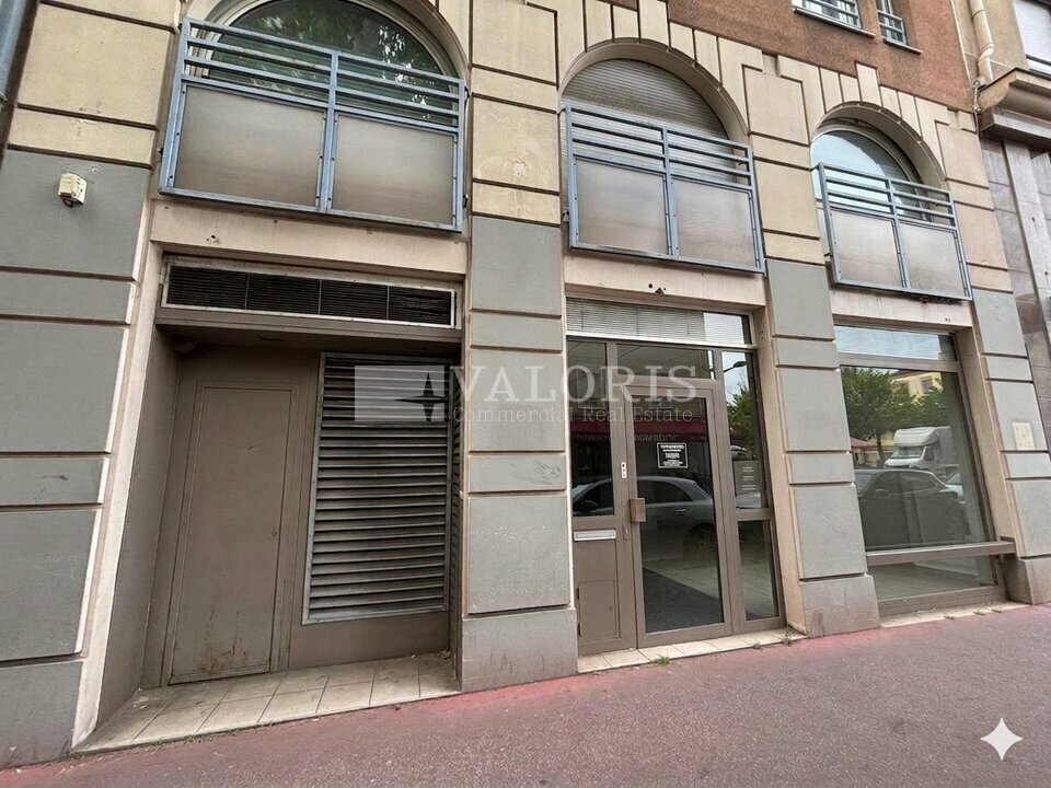 142 Avenue Des Frères Lumière, Lyon à louer Photo de l’immeuble– Image 1 sur 10